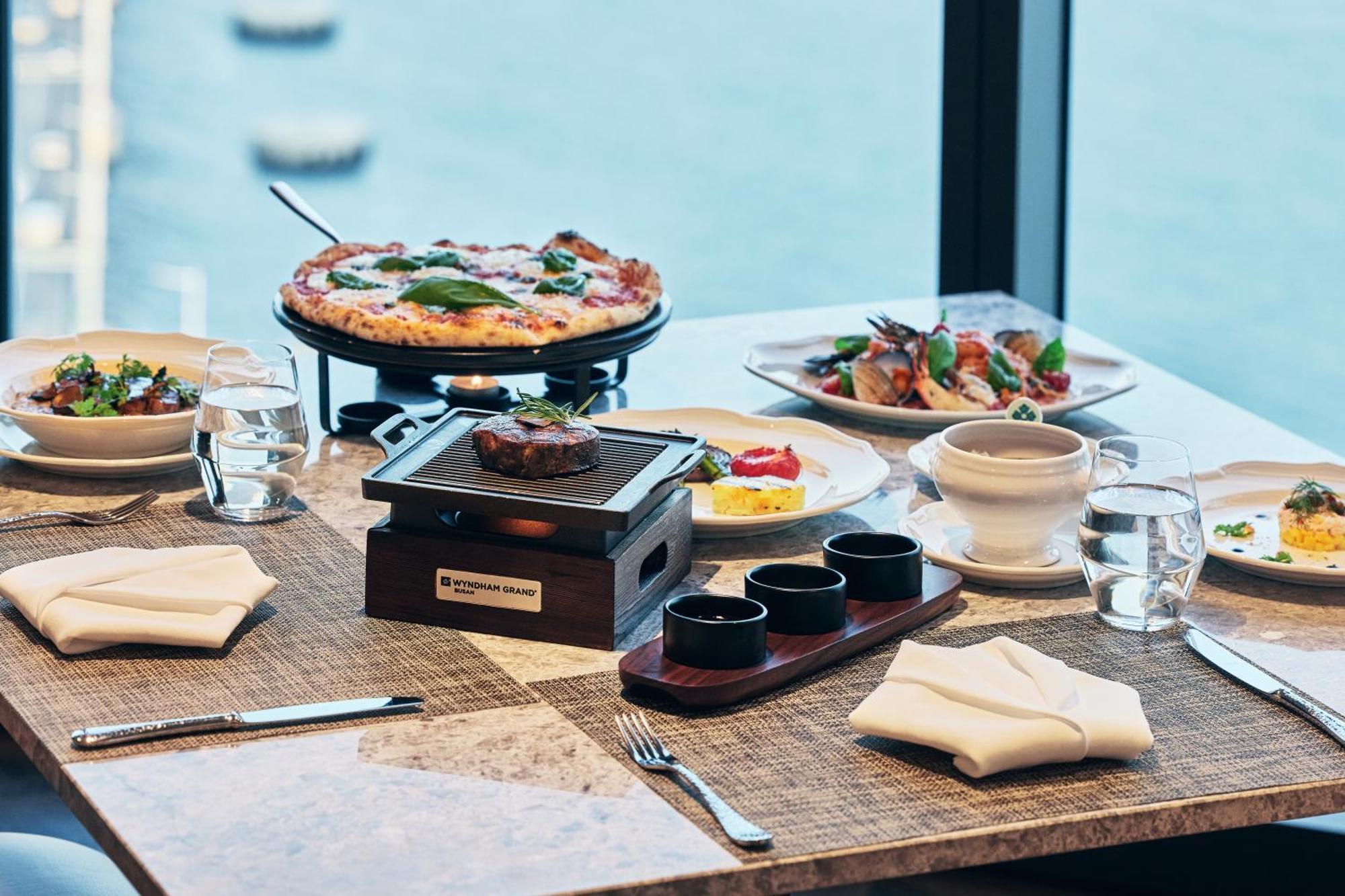 Wyndham Grand Busan Ngoại thất bức ảnh